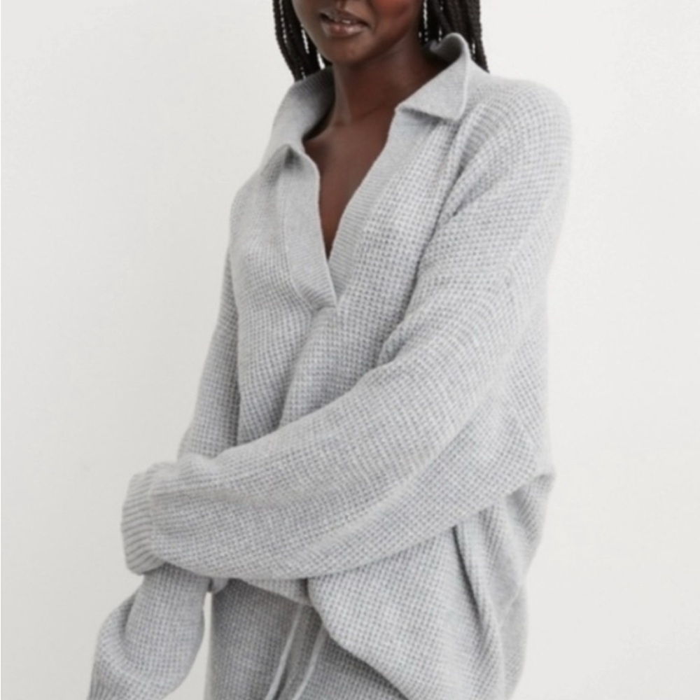 Aerie Gray V-Neck Sweater Soft Knit
